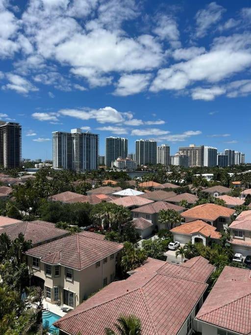 Sunny Isles Beach Spacious Apartment Exterior photo