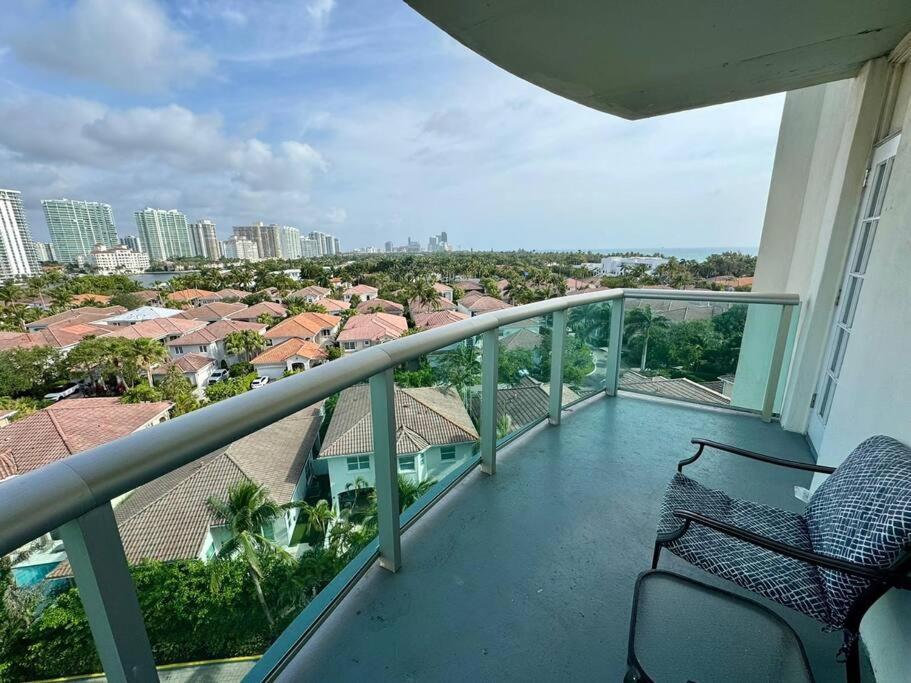 Sunny Isles Beach Spacious Apartment Exterior photo